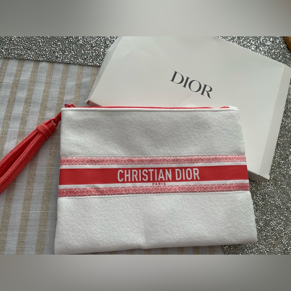 ⭐️ Dior summer 2024 limites edition terry cosmetic pouch